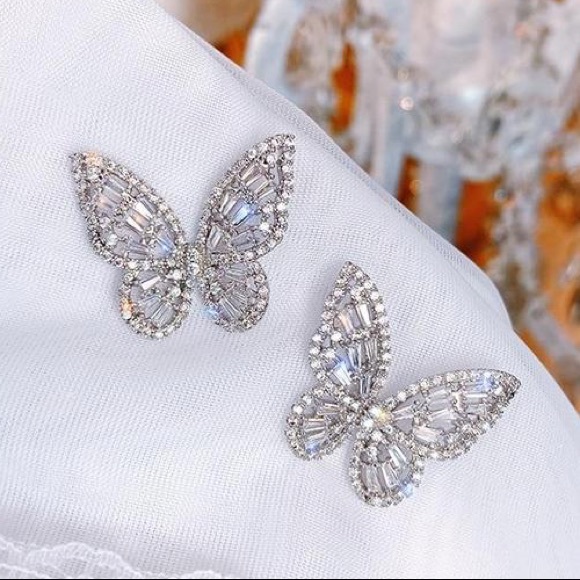 18K white gold plated butterfly earrings - Picture 3 of 3